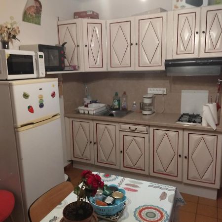 F1 Chambre Et Cuisine Reynès Buitenkant foto